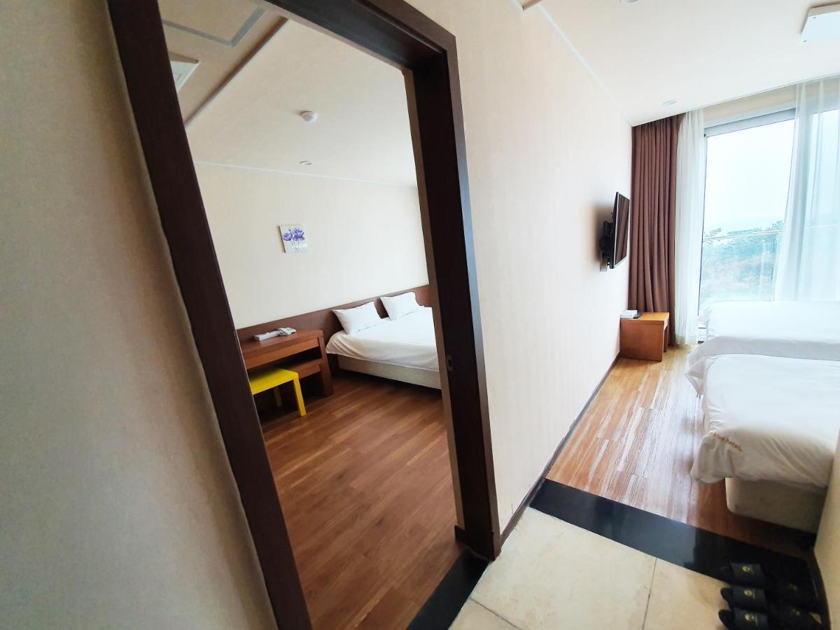 Jeju Jungmun Ocean Blue Hotel Seogwipo-stad Buitenkant foto