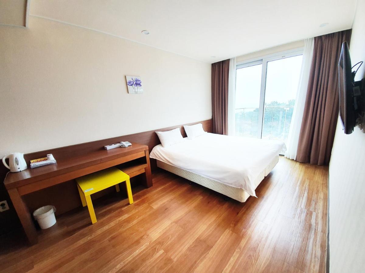 Jeju Jungmun Ocean Blue Hotel Seogwipo-stad Buitenkant foto
