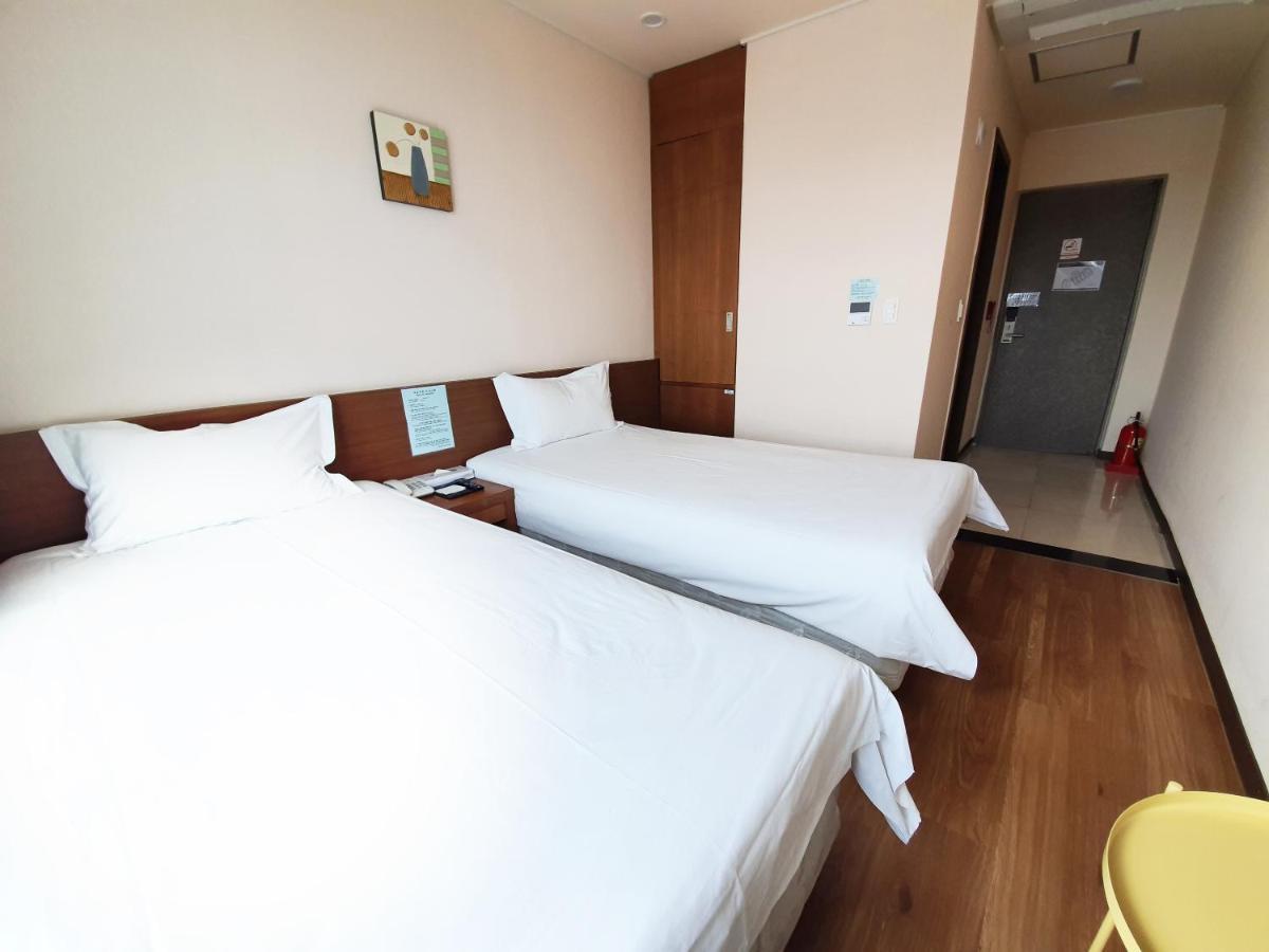 Jeju Jungmun Ocean Blue Hotel Seogwipo-stad Buitenkant foto
