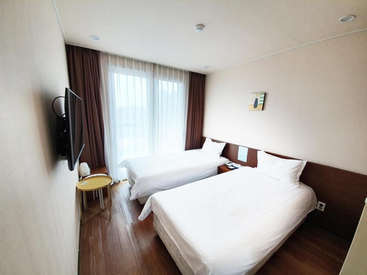 Jeju Jungmun Ocean Blue Hotel Seogwipo-stad Buitenkant foto